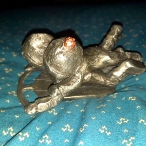 Hudson pewter kids sledding